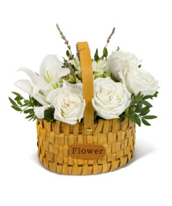 Καλαθάκι Ψάθινο με Λευκά Λουλούδια