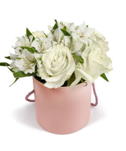 Κουτί με Λευκά Λουλούδια